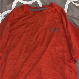 Under Armour Shirts - Orange Men’s medium under armour Athletic T-shirt Under Armour Shirts - Orange Men’s medium under armour Athletic T-shirt